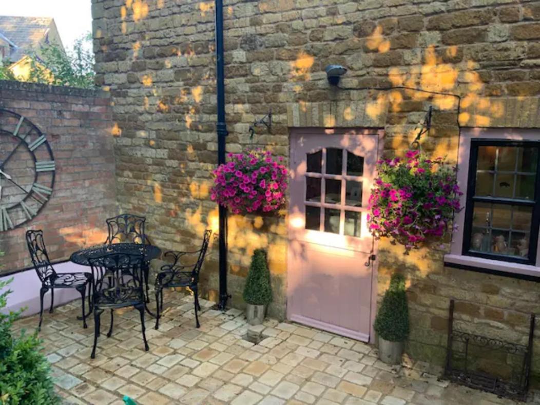 Piglet Lodge Pebworth Kültér fotó